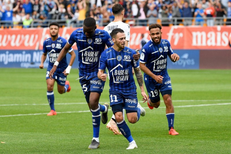 Olympique Marseille đại chiến Troyes