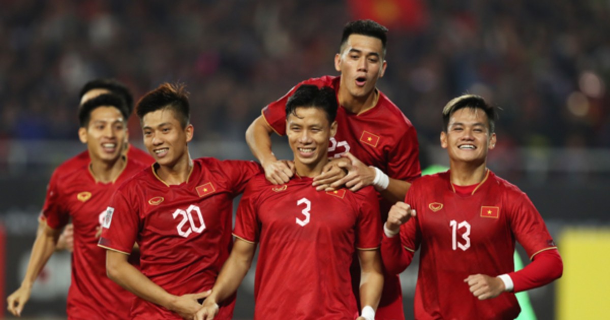 Việt Nam gặp Indonesia ở bán kết AFF Cup khi nào?
