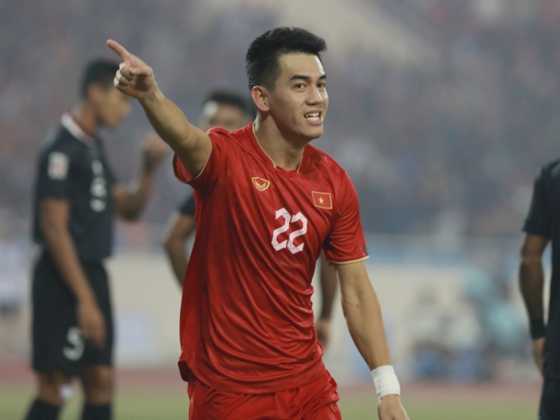 Tiến Linh ghi cả hai bàn thắng cho đội tuyển Việt Nam