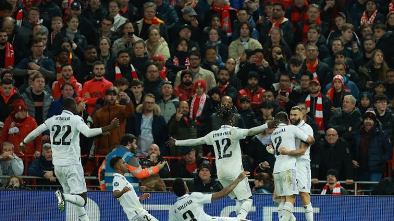 Karim Benzema nâng tỷ số trận đấu lên 4-2 cho Real Madrid
