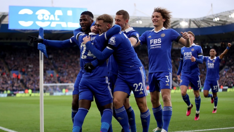 Leicester City thắng Tottenham Hotspur 4-1 ở vòng 23