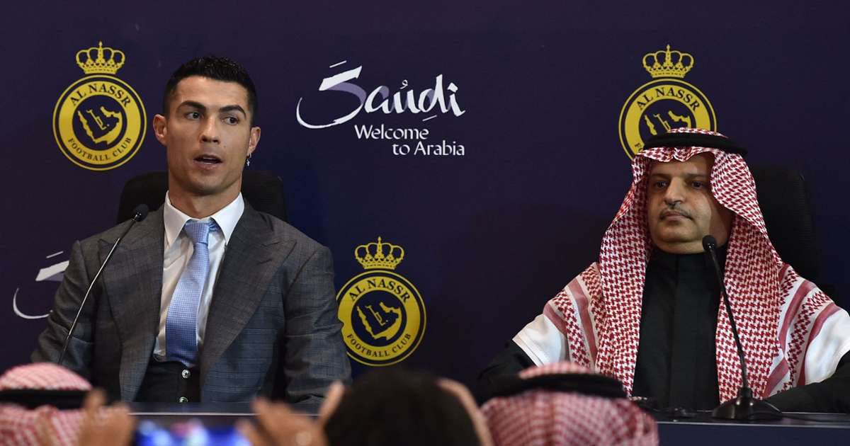 Sốc: Ronaldo được chính phủ Saudi Arabia trả lương