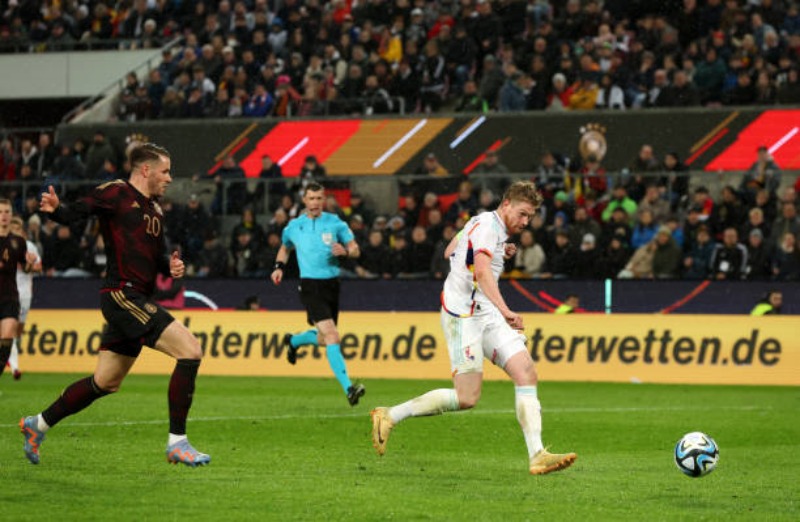 De Bruyne ghi bàn thứ 3 cho tuyển Bỉ