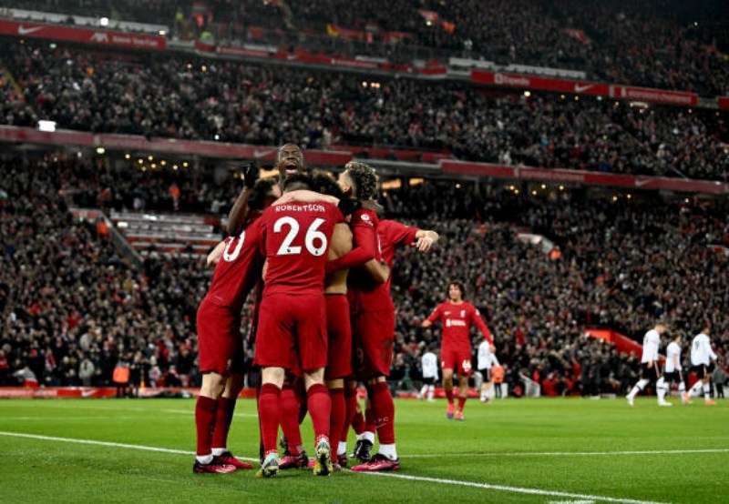 Liverpool đại thắng Man United