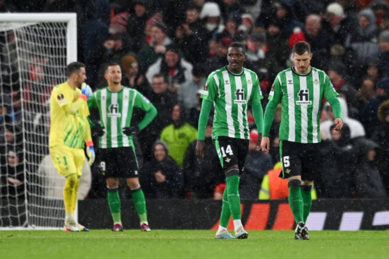Real Betis đối diện nhiều nỗi lo trước trận tái đấu Manchester United