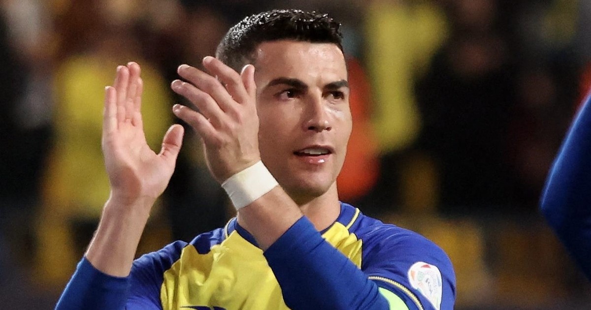 Ronaldo khiến triệu fan thán phục với nghĩa cử cao đẹp