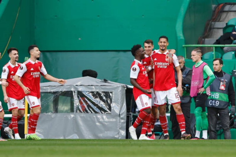 Saliba đánh đầu mở điểm cho Arsenal trước Sporting CP