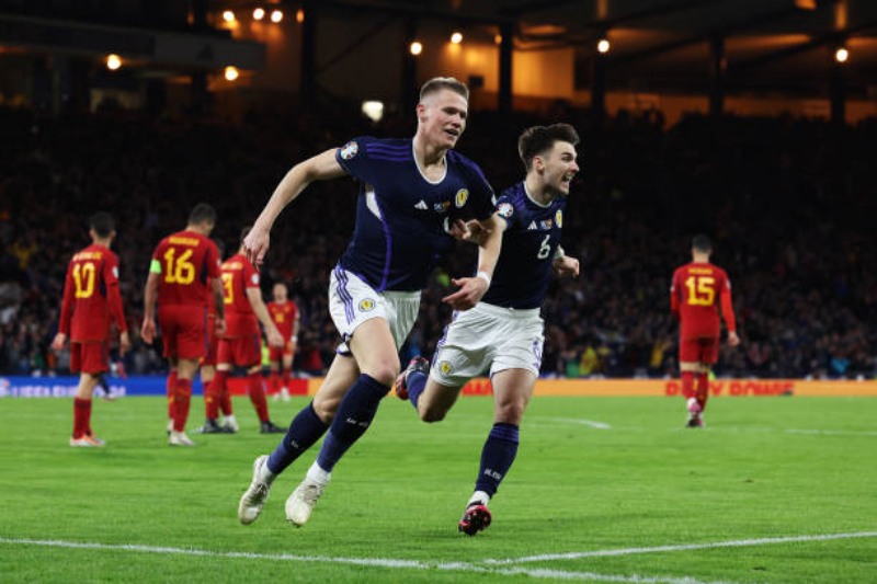 Scotland xuất sắc đả bại Tây Ban Nha 2 bàn không gỡ