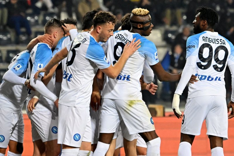 Trực tiếp Napoli vs Lazio 2h45 ngày 4/3