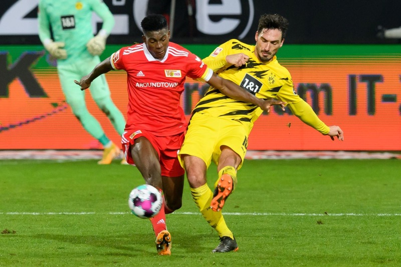 Borussia Dortmund và Union Berlin đang cạnh tranh gay gắt cho ngôi vô địch