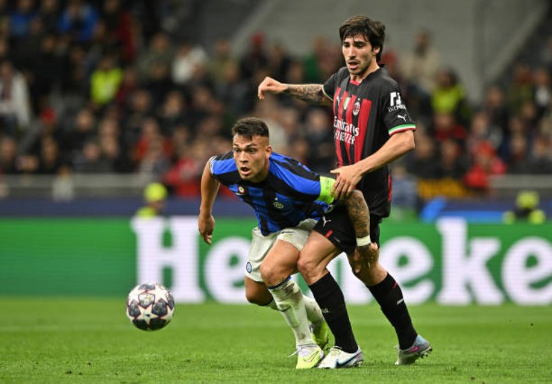 AC Milan nhận trái đắng trước Inter ở bán kết lượt đi Cúp C1
