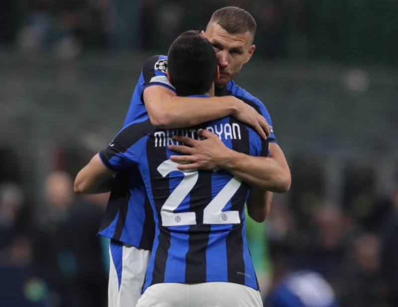 Dzeko và Mkhitaryan ghi dấu ấn đậm nét trong chiến thắng của Inter trước AC Milan