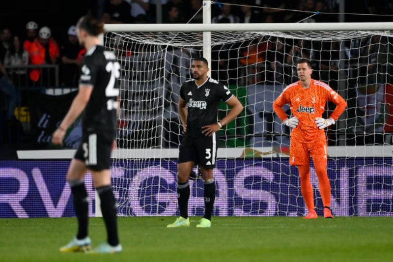 Juventus thua thảm Empoli và hết cơ hội dự Champions League 2023/24