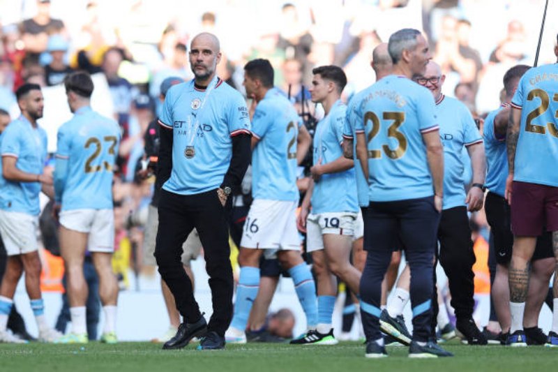 Pep Guardiola và dàn sao Manchester City tự tin giành cú ăn ba ở mùa 2022/23