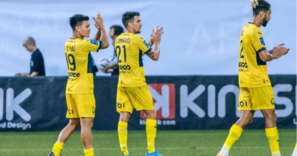 CHÍNH THỨC: Quang Hải rời Pau FC sớm 1 năm