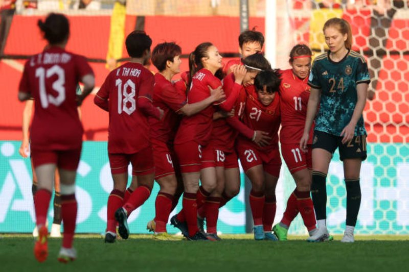 Nguyễn Thị Thanh Nhã ghi bàn đẹp mắt vào lưới nữ Đức