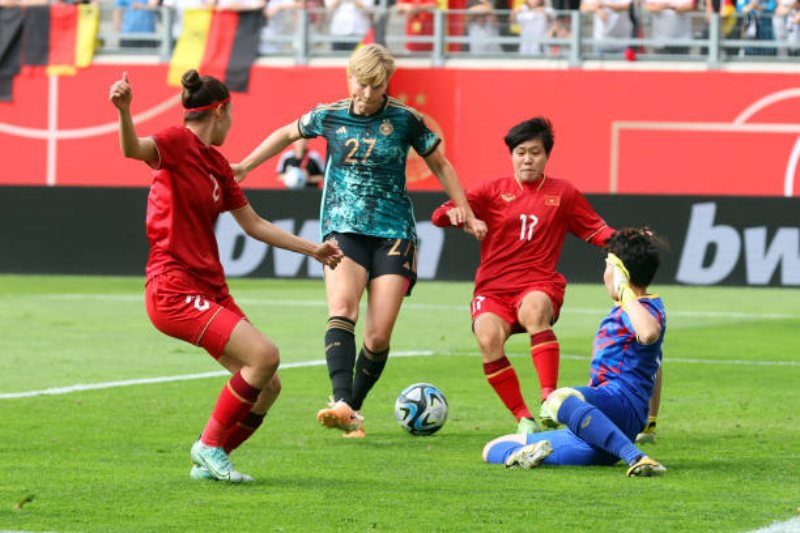 Nữ Việt Nam chiến đấu kiên cường và chỉ chấp nhận thua 1-2 trước nữ Đức