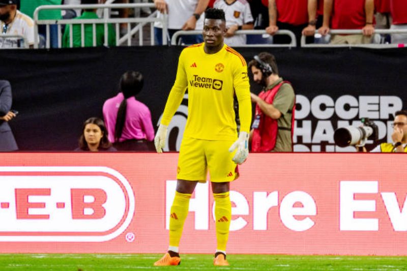 Andre Onana có trận ra mắt trong màu áo Manchester United