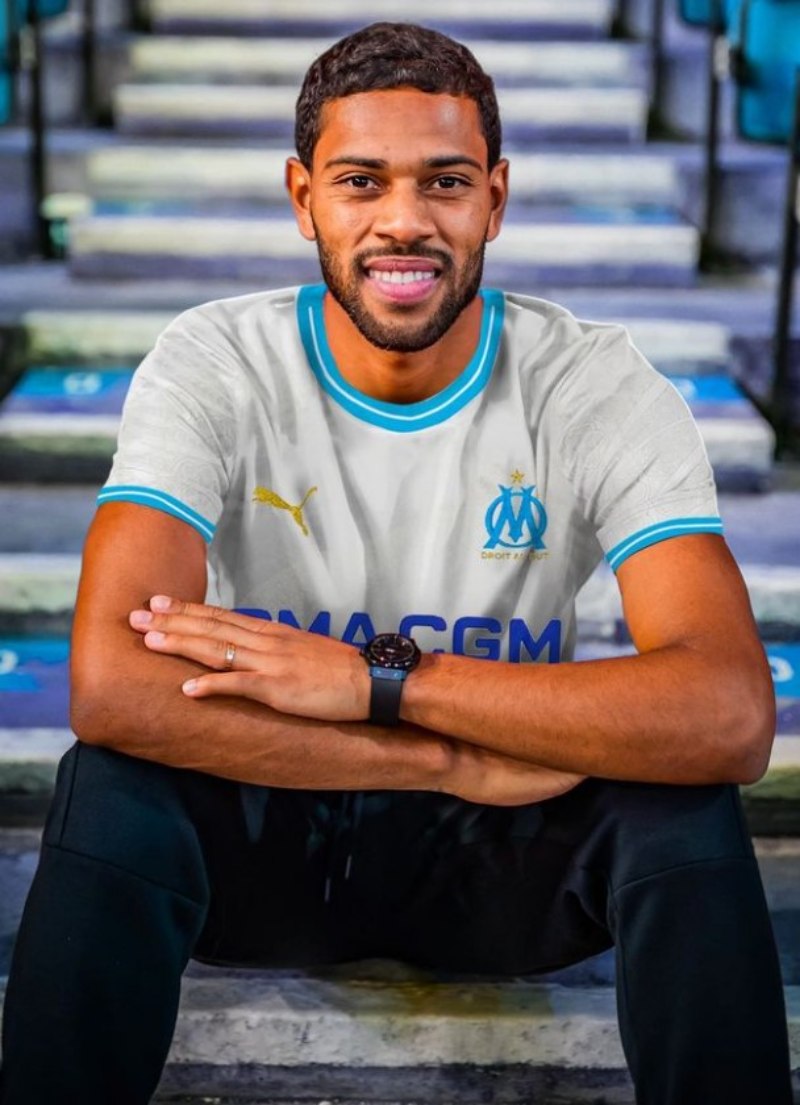 Renan Lodi đầu quân cho Olympique Marseille