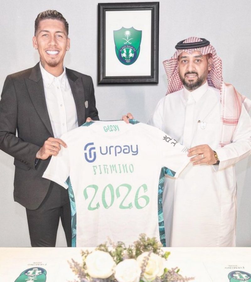 Roberto Firmino chính thức ra mắt Al Ahli