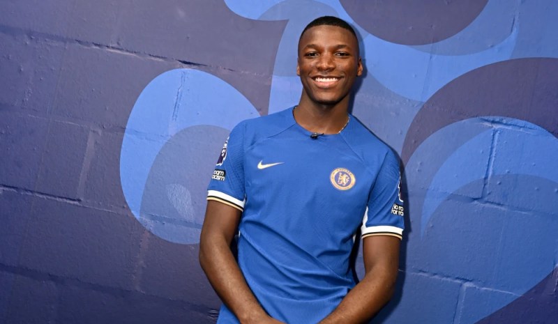 Chelsea chính thức ra mắt chữ ký đắt giá Moises Caicedo