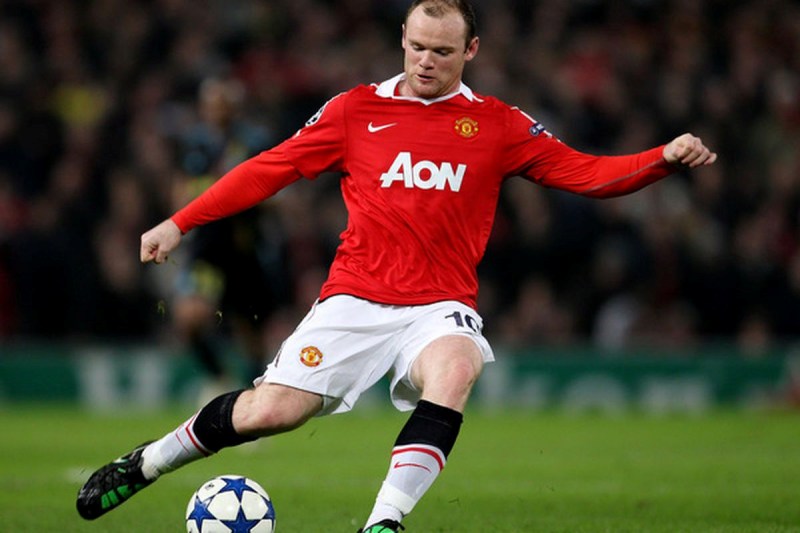Điểm mạnh của Wayne Rooney là khả năng di chuyển rộng, lùi sâu nhận bóng và phát động tấn công