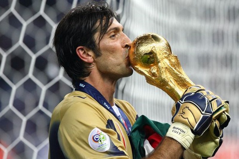 Vô địch World Cup 2006 là đỉnh cao chói sáng nhất của Gianluigi Buffon