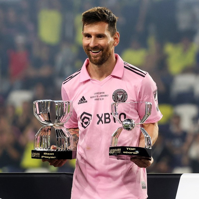 Lionel Messi luôn nguy hiểm bất kể được xếp vị trí nào trên hàng công