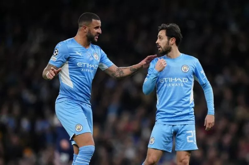 Man City tăng lương, cung cấp hợp đồng mới cho Kyle Walker