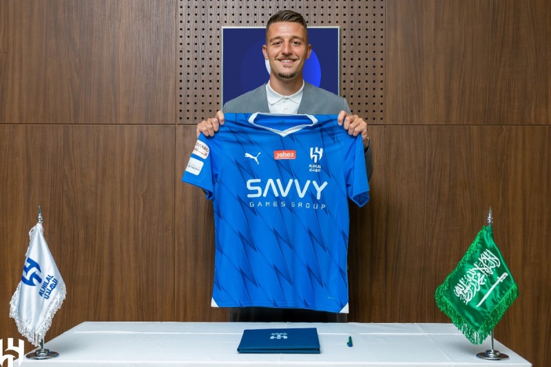 Sergej Milinković-Savić chuyển đến Al-Hilal 