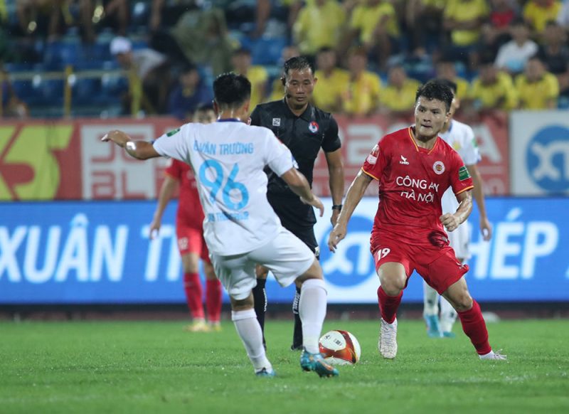 Thép xanh Nam Định thua ngược 1-2 trước Công an Hà Nội