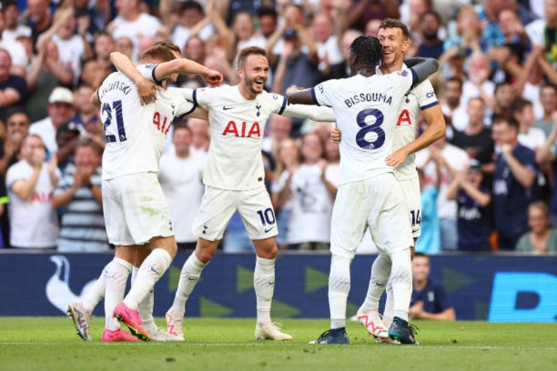 Tottenham Hotspur gieo sầu cho Manchester United