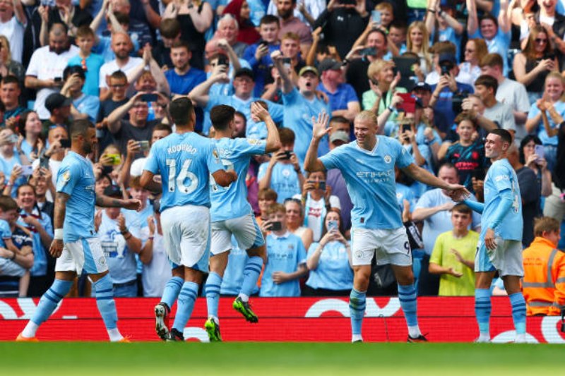 Man City đè bẹp Fulham