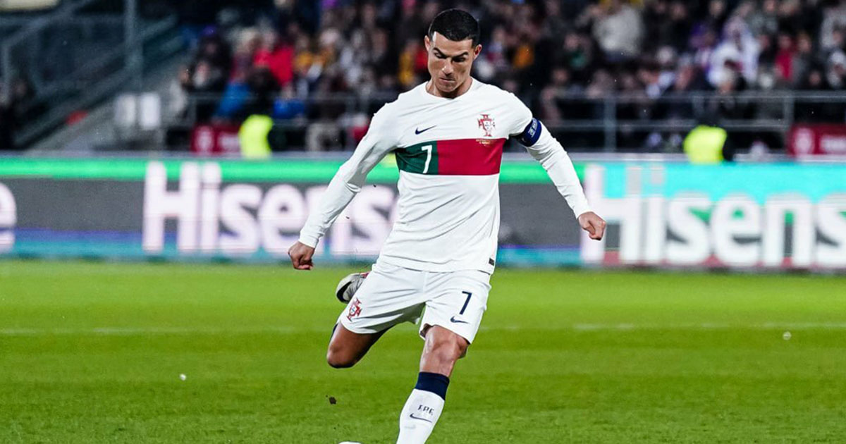 Ronaldo tiếp tục lập kỷ lục khủng trong màu áo ĐTQG