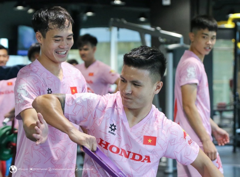 Đội tuyển Việt Nam tham dự Asian Cup 2023 vẫn có sự góp mặt của những công thần như Văn Toàn, Quang Hải...