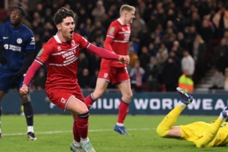 Chelsea thua sốc Middlesbrough ở bán kết Carabao Cup