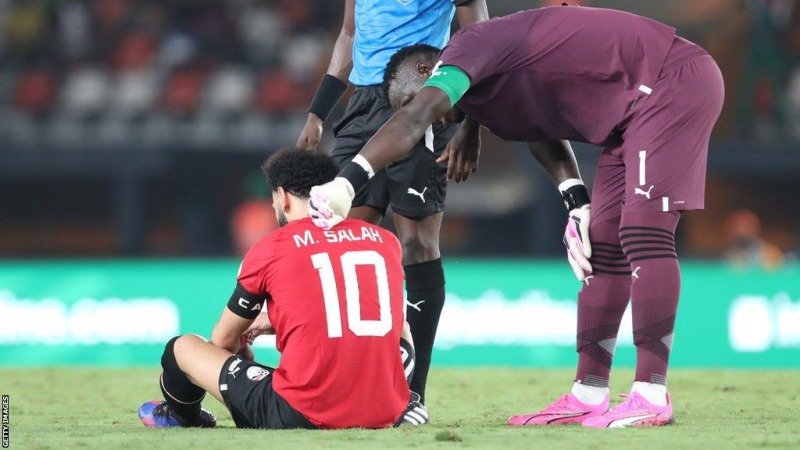 Salah thất thần sau chấn thương ở trận gặp Ghana